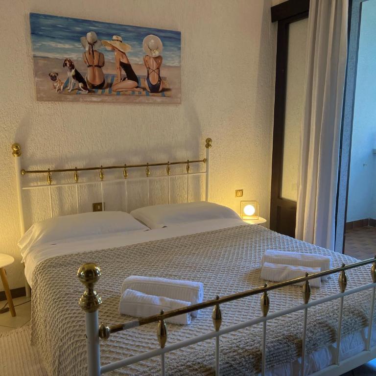 Villa by the Sea and Pool - Villa - 28