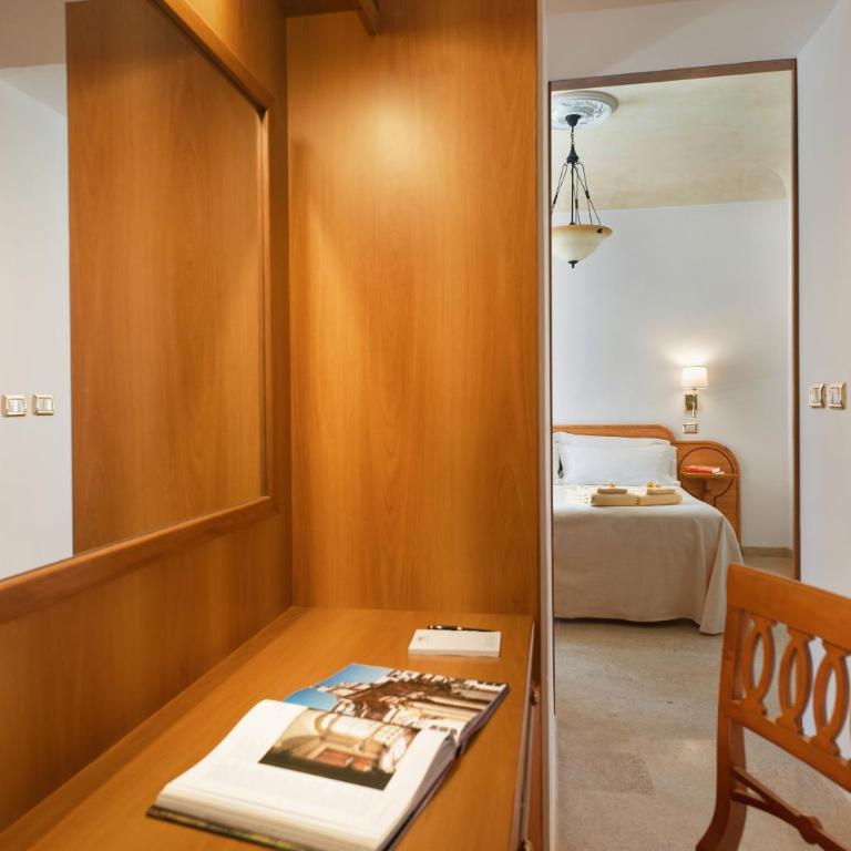 Hotel Villa Schuler - Classic Double Room - No Balcony - 4