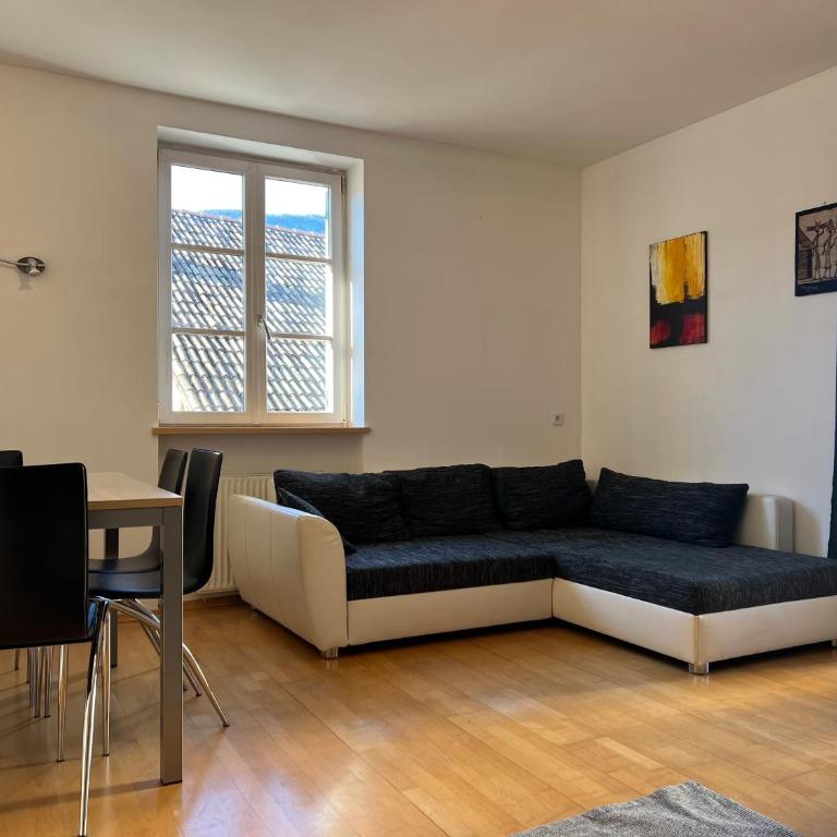 Saint Martin Guest House - Appartamento con 1 Camera da Letto, Balcone e Vista Montagna - 15