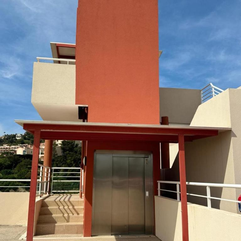 Panoramic view, perfect between sea and mountain - Apartment mit 1 Schlafzimmer - 10