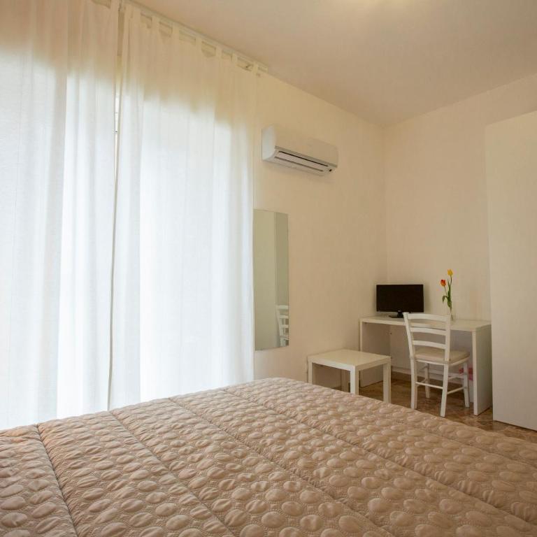B&B Siracusa Holidays - Double or Twin Room with Shared Bathroom - 8