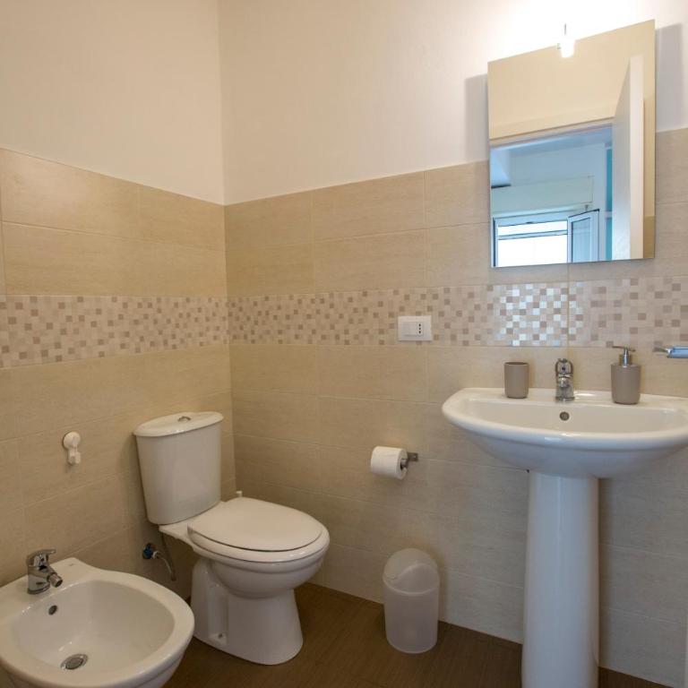 B&B Siracusa Holidays - Double or Twin Room with Private Bathroom in the room - 9