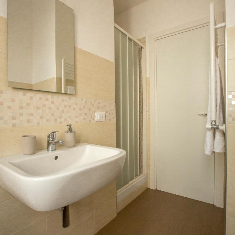B&B Siracusa Holidays - Triple Room with Private External Bathroom - 16