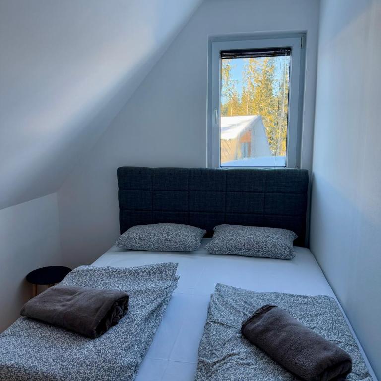 Winter Holiday Home TT - Three Bedroom House - 10