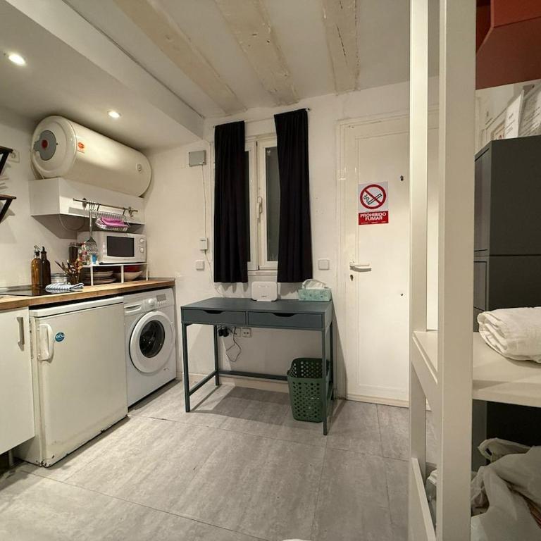 Cosy Studio in the Heart of Lavapiés, Madrid - Amparo - One-Bedroom Apartment - 7