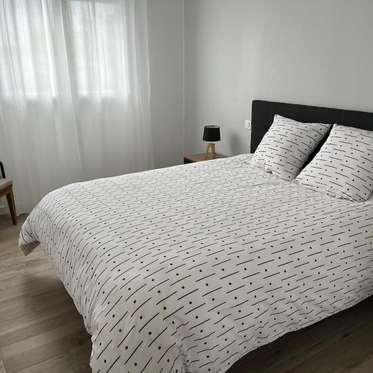 Villa L'Evasion, neuve, 4 chambres, 8pers, piscine chauffée - Villa - 18