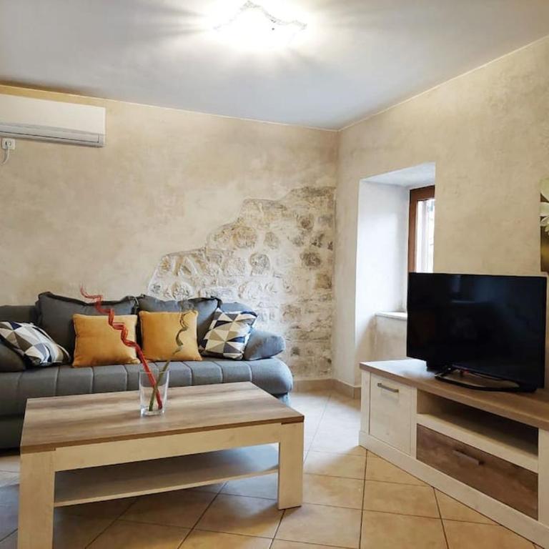 Historic Old Town Kotor - One-Bedroom Apartment - 7