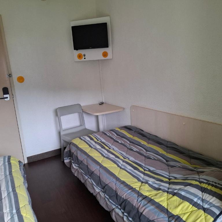 Hotel Class'Eco Carcassonne - Chambre Lits Jumeaux avec Salle de Bains Commune - 4