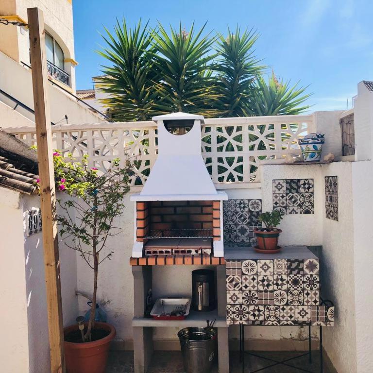 Mediterranean Chill House BBQ & Pools - Two-Bedroom Apartment - 34