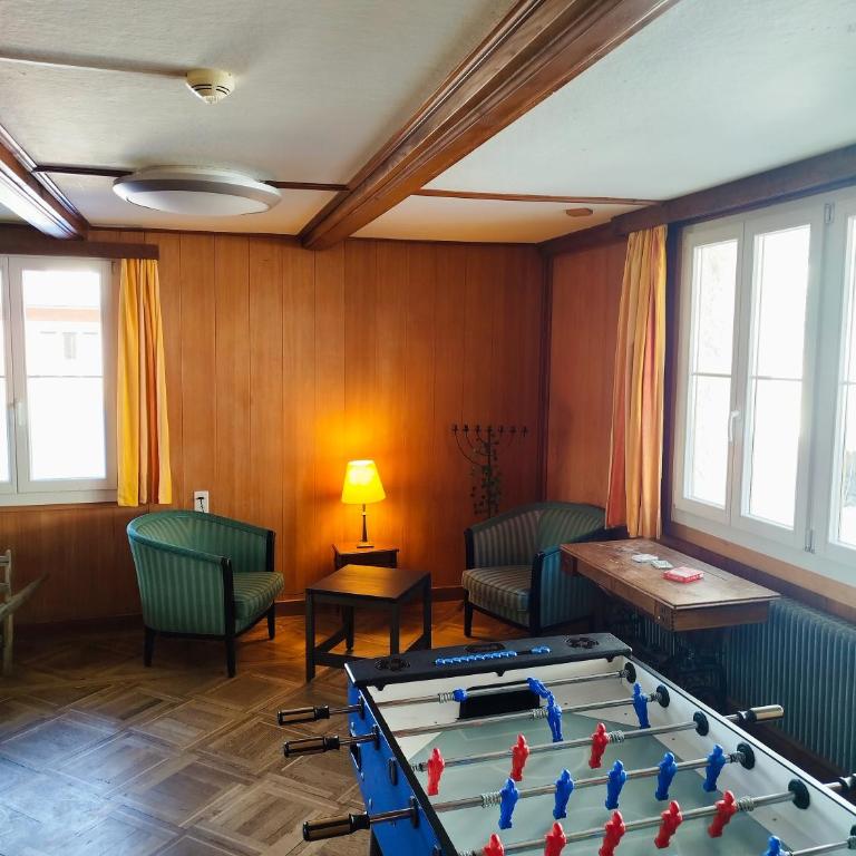 Sonnenhof - Wengens Original Kurhaus - Doppel-/Zweibettzimmer mit Dusche - 3