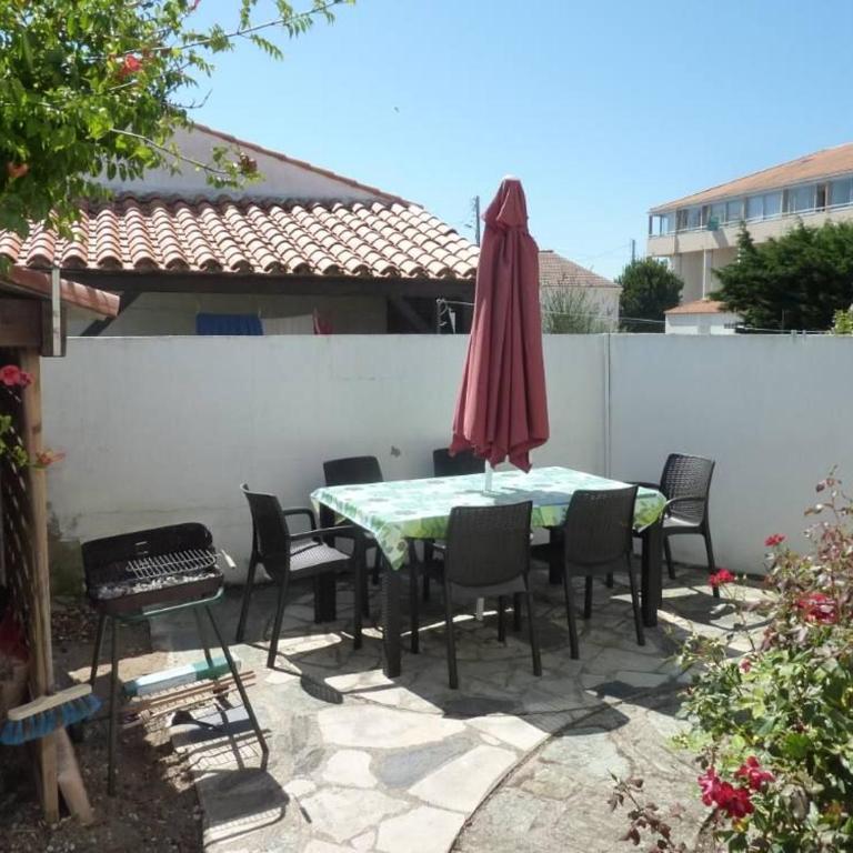 Charmante maison vendéenne avec jardin et océan à 200m - Casa de 2 dormitorios - 3