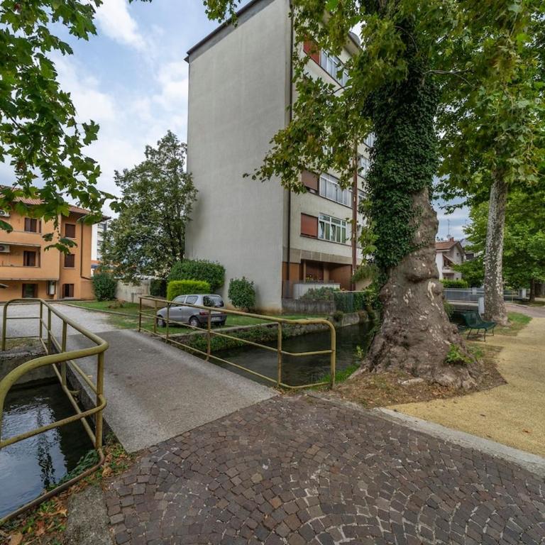 Mansarda Piazzale Chiavris - A Casa Tua - Appartamento con 1 Camera da Letto - 10