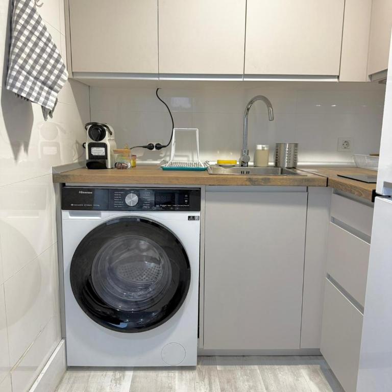 Piso Ático con Terraza y Jacuzzi con vistas a Sol en Madrid Centro - Apartment - 38