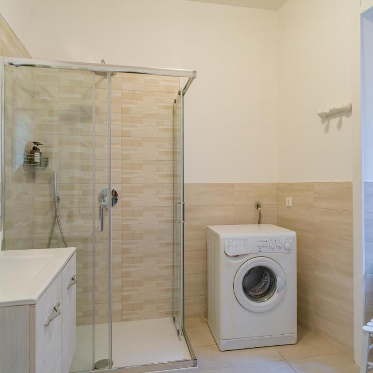 Mandello Riva Granda - Appartamento con 1 Camera da Letto - 2