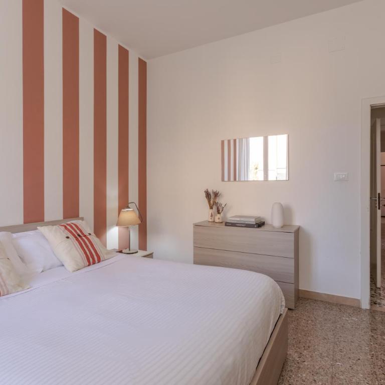 Family 3 - Three-Bedroom Apartment - 25