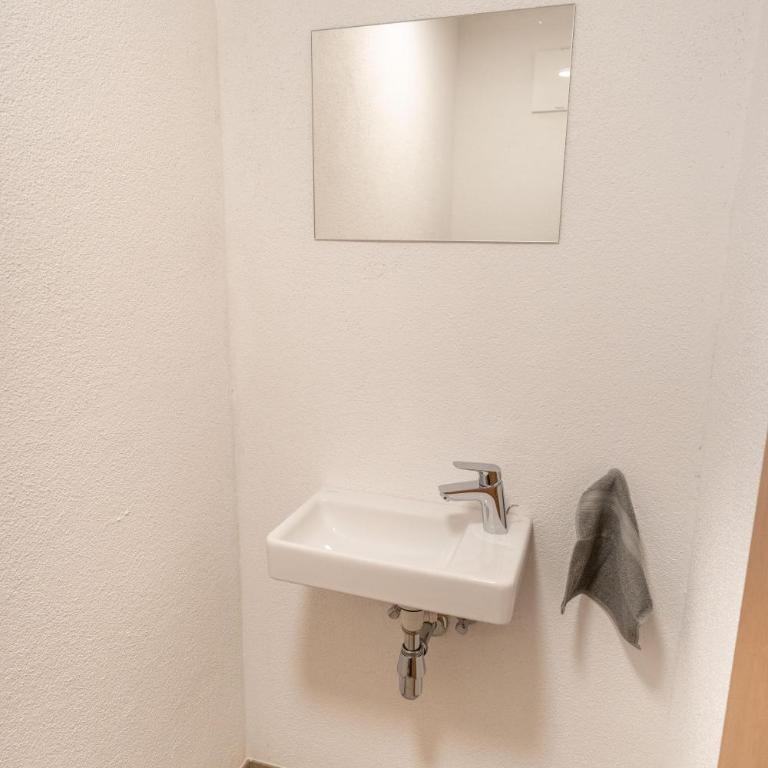 Kölblhof - Three-Bedroom Apartment with Shower - 32