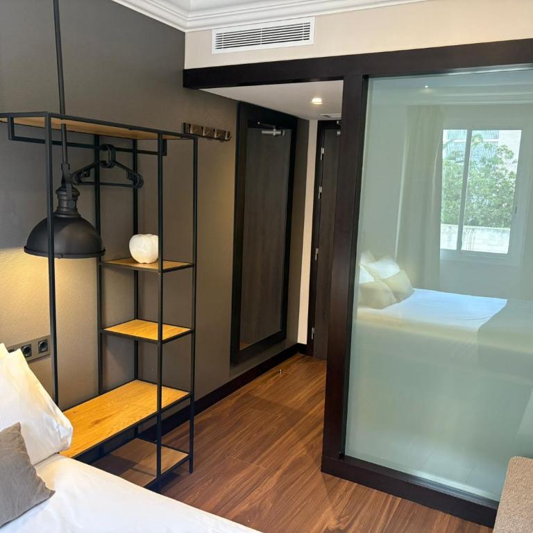 Hotel Cortes Rambla - Single Room - 4
