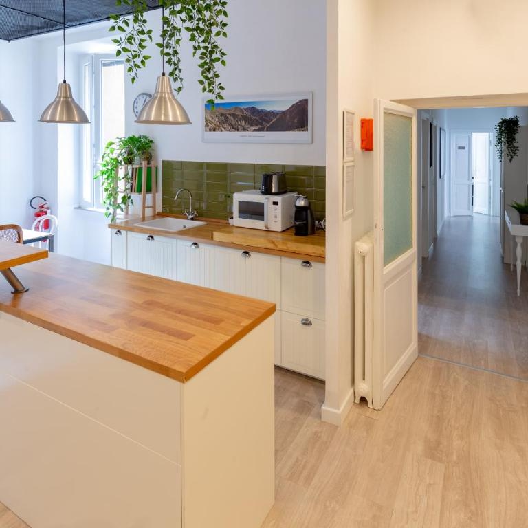 A+ Bed and Breakfast - Double Room with Private External Bathroom - 16