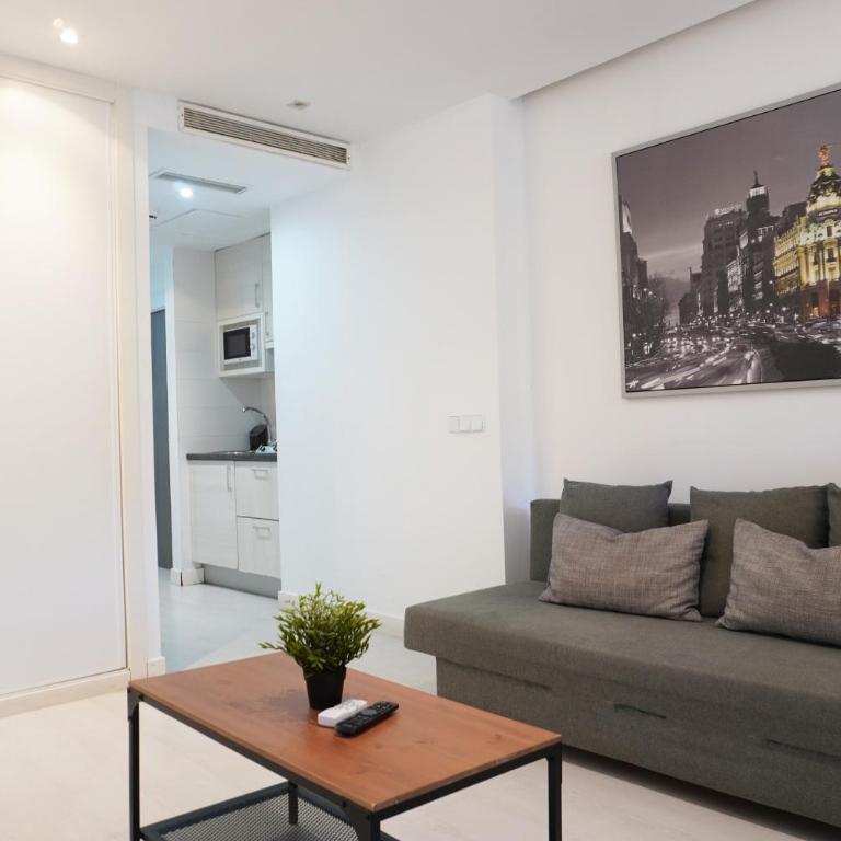 Almagro Apartments - One-Bedroom Apartment - 5