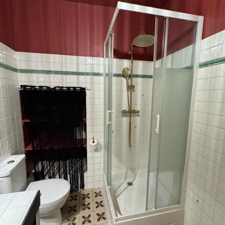 Maison Jasmin in the city center with parking space and terrace - Two-Bedroom House - 35