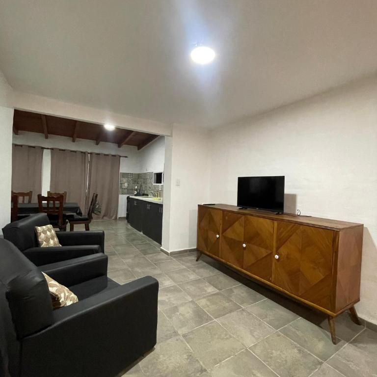 Casa con pileta a 2 cuadras del río - Casa de 2 dormitorios - 8