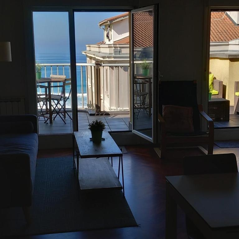 Attic+views+terrace+parking - Apartamento de 2 dormitorios - 1