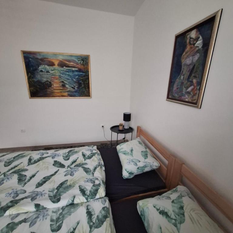 Apple Home - Two-Bedroom Apartment - 34