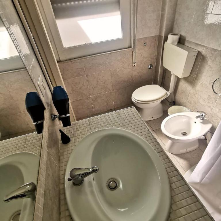 CATANIA AIRPORT ROOM BAGNO PRIVATO iN CAMERA - Quadruple Room with Private Bathroom - 27