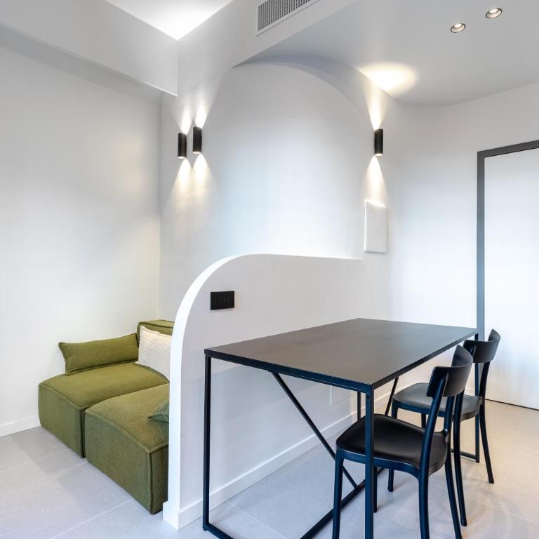 Hostdomus - San Quintino Suites - One-Bedroom Apartment with Balcony - 28