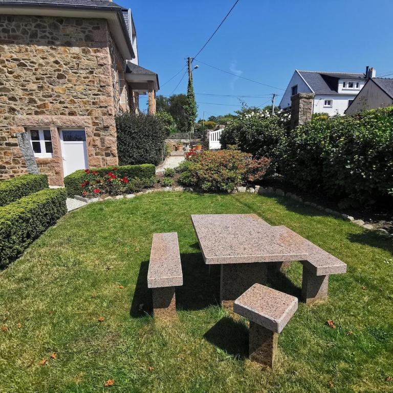 Maison bretonne traditionnelle - Four-Bedroom Vacation Home - 13