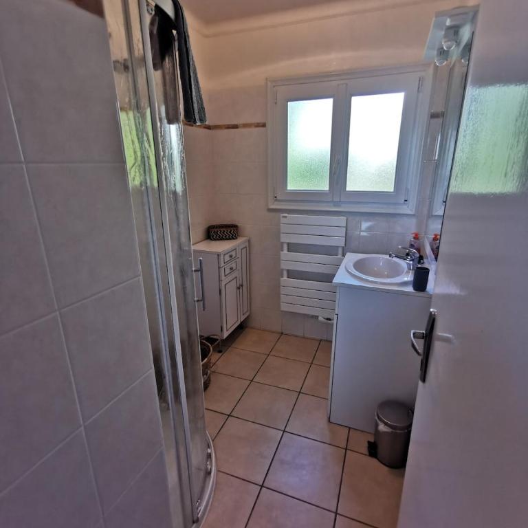 Maison bretonne traditionnelle - Four-Bedroom Vacation Home - 21