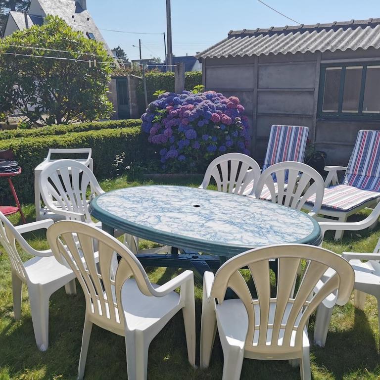 Maison bretonne traditionnelle - Four-Bedroom Vacation Home - 26
