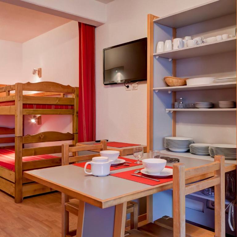 Studio rénové 4 personnes avec lave-linge, wifi - Studio - 1