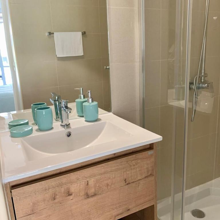 Moderno depto cerca del centro de Pucón - Two-Bedroom Apartment with Terrace - 17