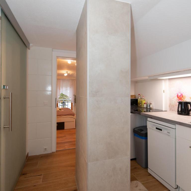 Ferienwohnung Waldblick, Faaker See - Apartment mit 1 Schlafzimmer und Balkon - 20