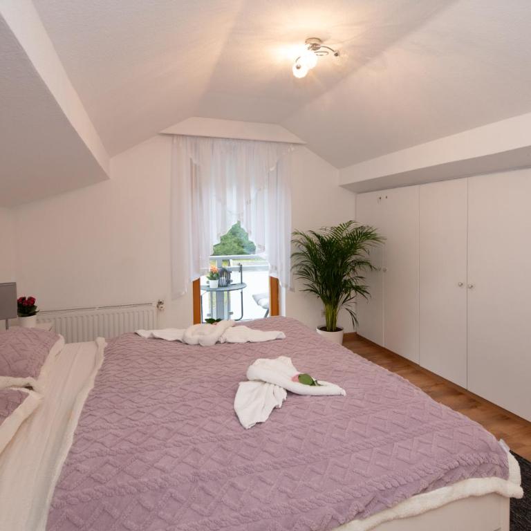Ferienwohnung Waldblick, Faaker See - Apartment mit 1 Schlafzimmer und Balkon - 36