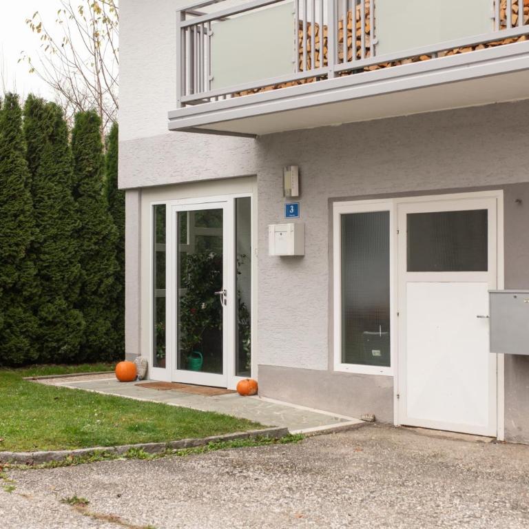 Ferienwohnung Waldblick, Faaker See - Apartment mit 1 Schlafzimmer und Balkon - 35