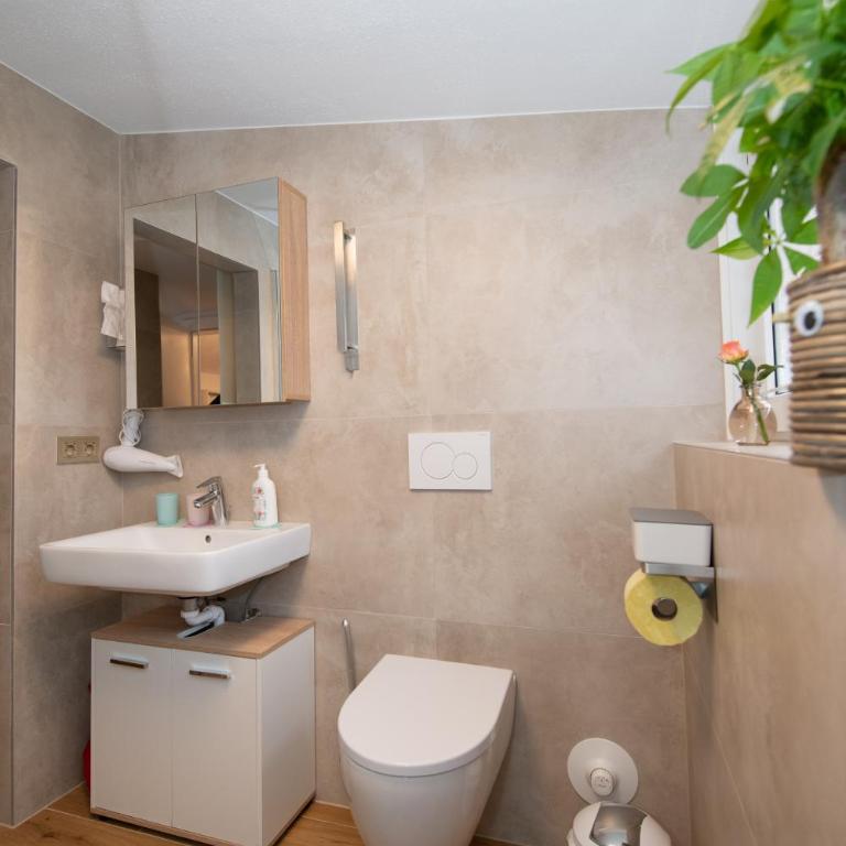 Ferienwohnung Waldblick, Faaker See - Apartment mit 1 Schlafzimmer und Balkon - 23