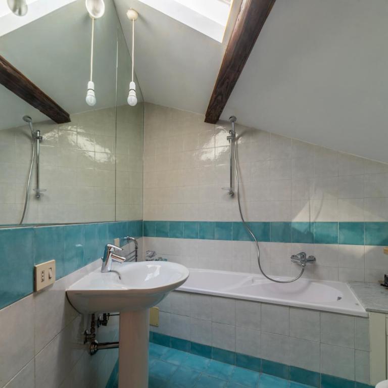Manara 29 - FromHometoRome - Appartamento con 2 Camere da Letto - 15