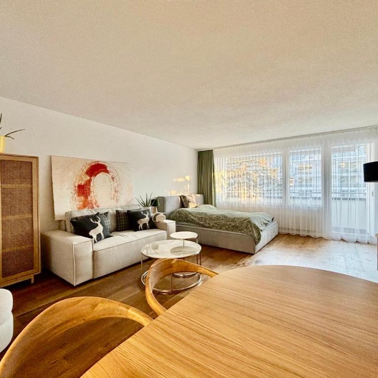 1-room apartment - newly renovated and central - Apartment mit 1 Schlafzimmer und Balkon - 1