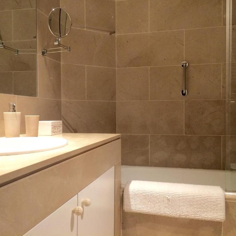 Passeig de Gracia Apartment - One-Bedroom Apartment - 24