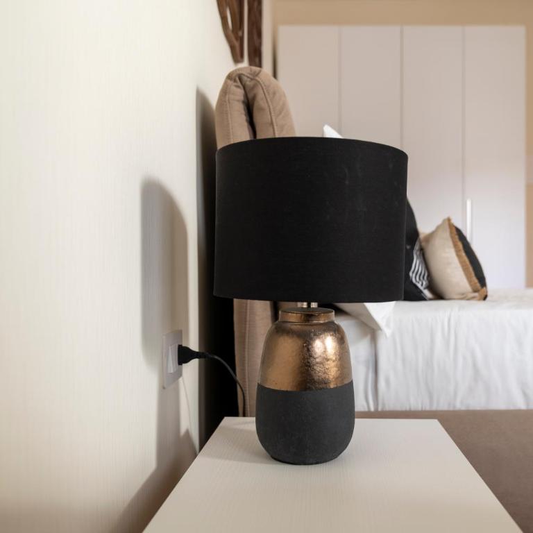 Le Chicche room&suites - Camera Matrimoniale con Letto Supplementare - 5