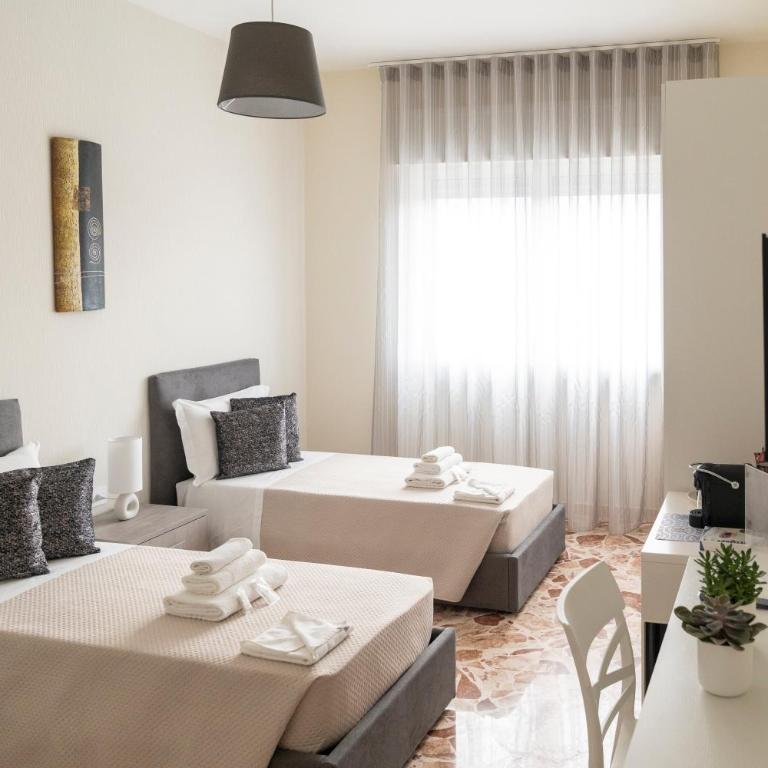 Le Chicche room&suites - Camera Doppia con Letti Singoli - 9