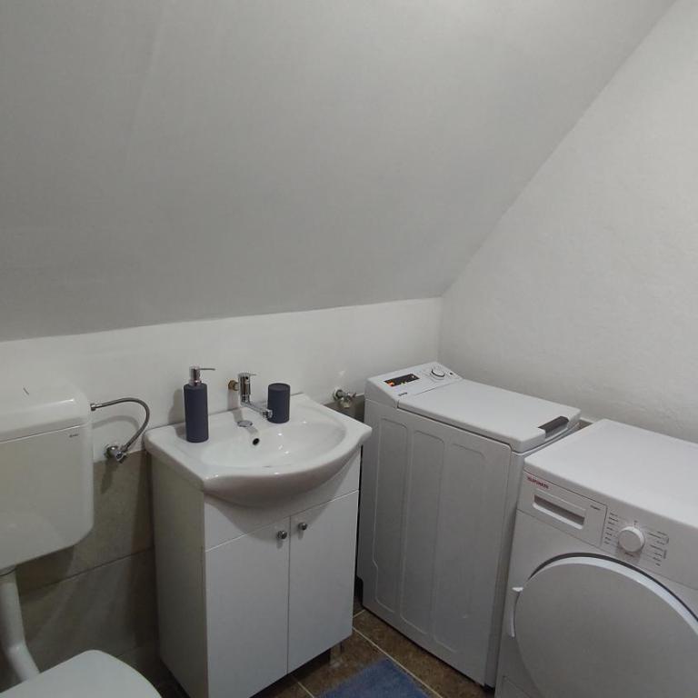 Vikendica Zlatni Hrast Jahorina Pale - Two-Bedroom Chalet - 8