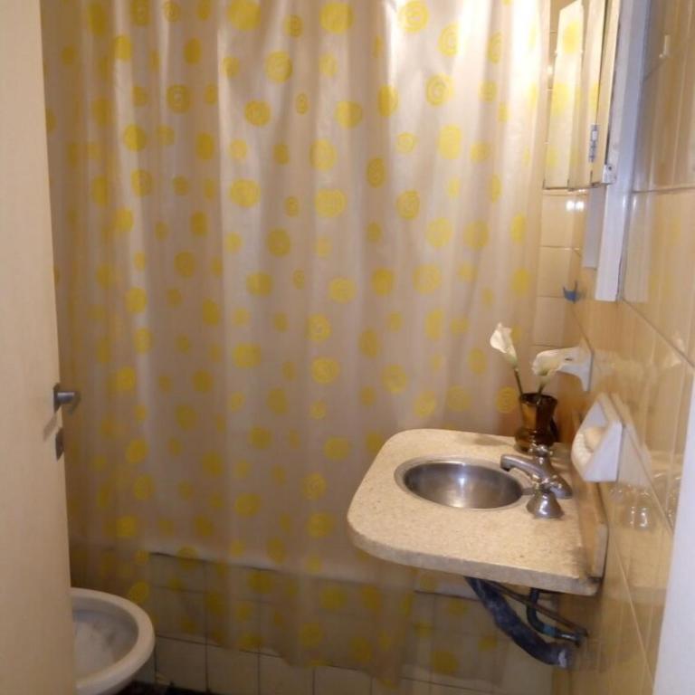 Lo que buscabas por ubicación y precio - Apartamento de 2 dormitorios - 3
