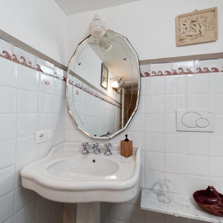 AlCOVA REALE Apartment and organic honey millefiori Cisternino cda specchia 33 - Appartamento con 1 Camera da Letto - 20