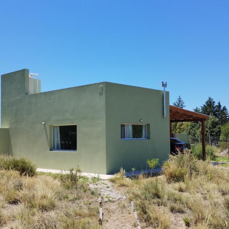 Coralillos - complejo de cabañas con parrillas, patio y estacionamiento cubierto - Casa - 1