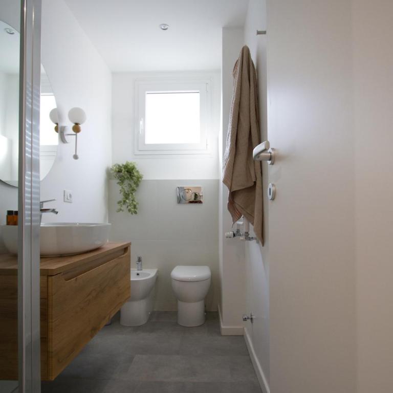 YR Apartments Dergano - 1 Min Walk to Metro - Appartamento con 1 Camera da Letto e Balcone - 14