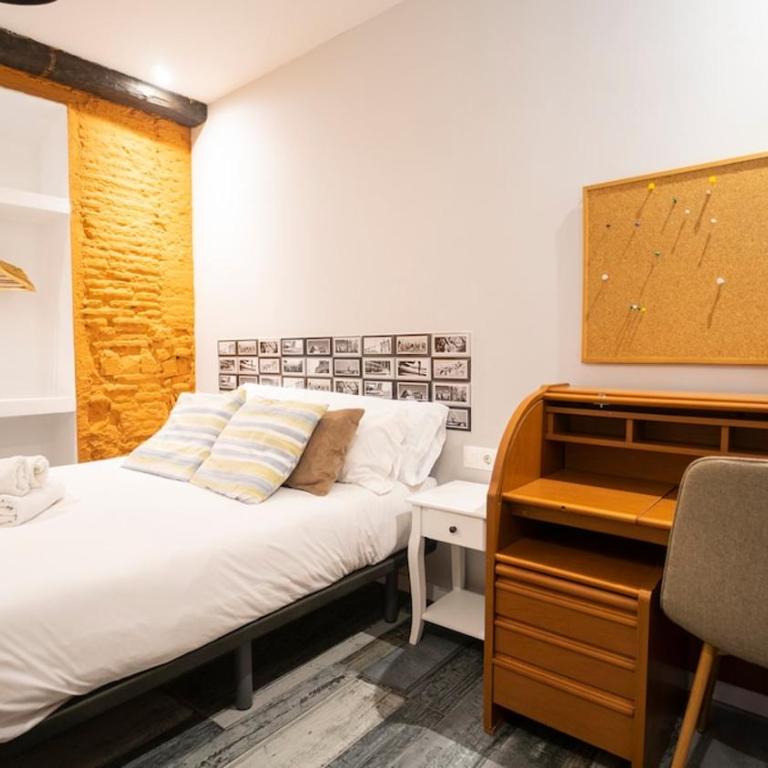 Downtown apartment - One-Bedroom Apartment - 2