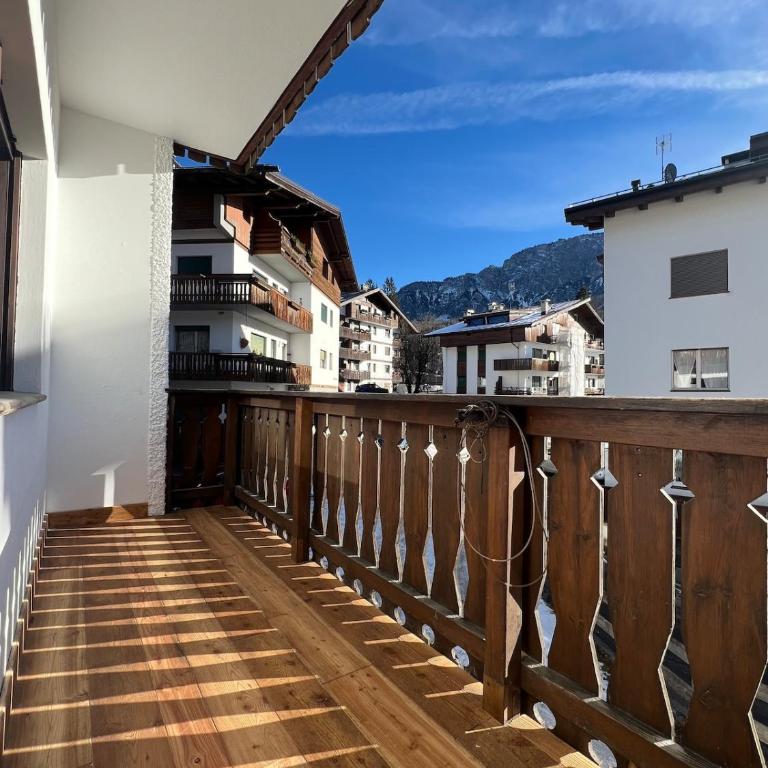 Luxury Central Apartment Cortina D'Ampezzo - Appartamento Superior con 3 Camere da Letto - 55